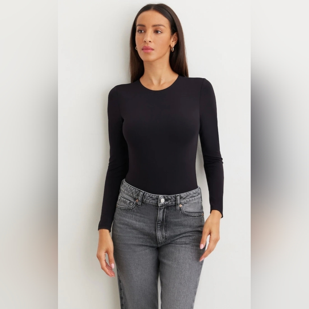 Dynamite Contour Long Sleeve โ Black